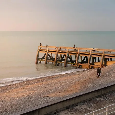 Normandie Les Roses For 4 Persons Veules-les-Roses