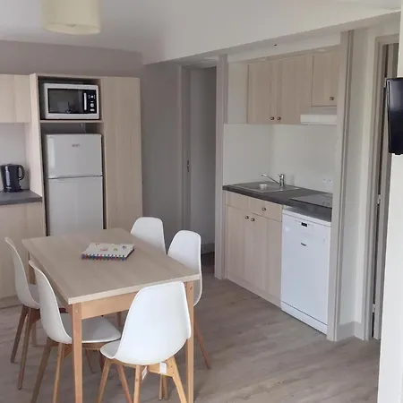 Normandie Les Roses For 4 Persons Holiday home