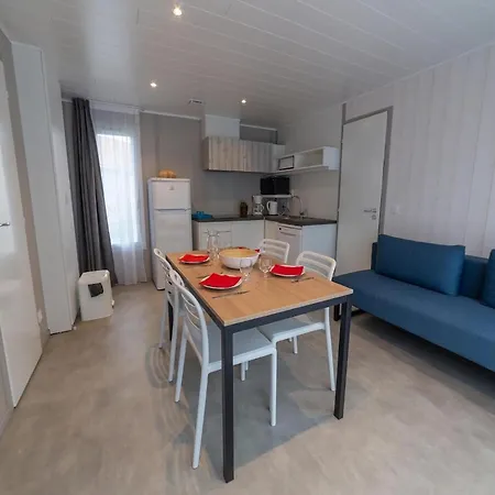 Normandie Les Roses For 4 Persons *